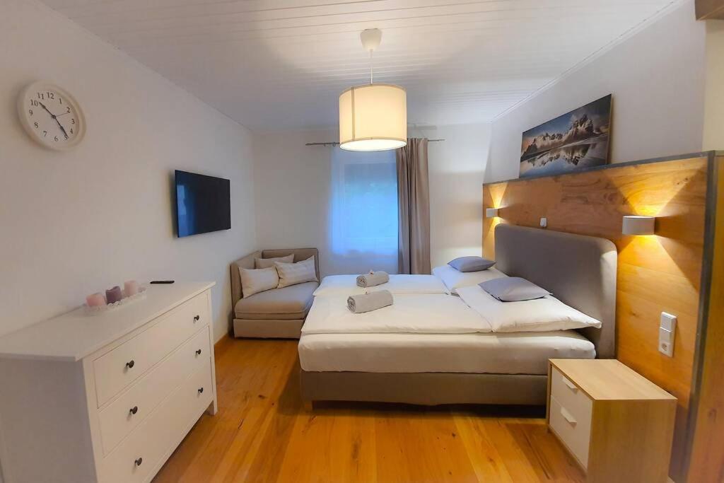Tiny Kozma Apartment ボーデンスドルフ エクステリア 写真