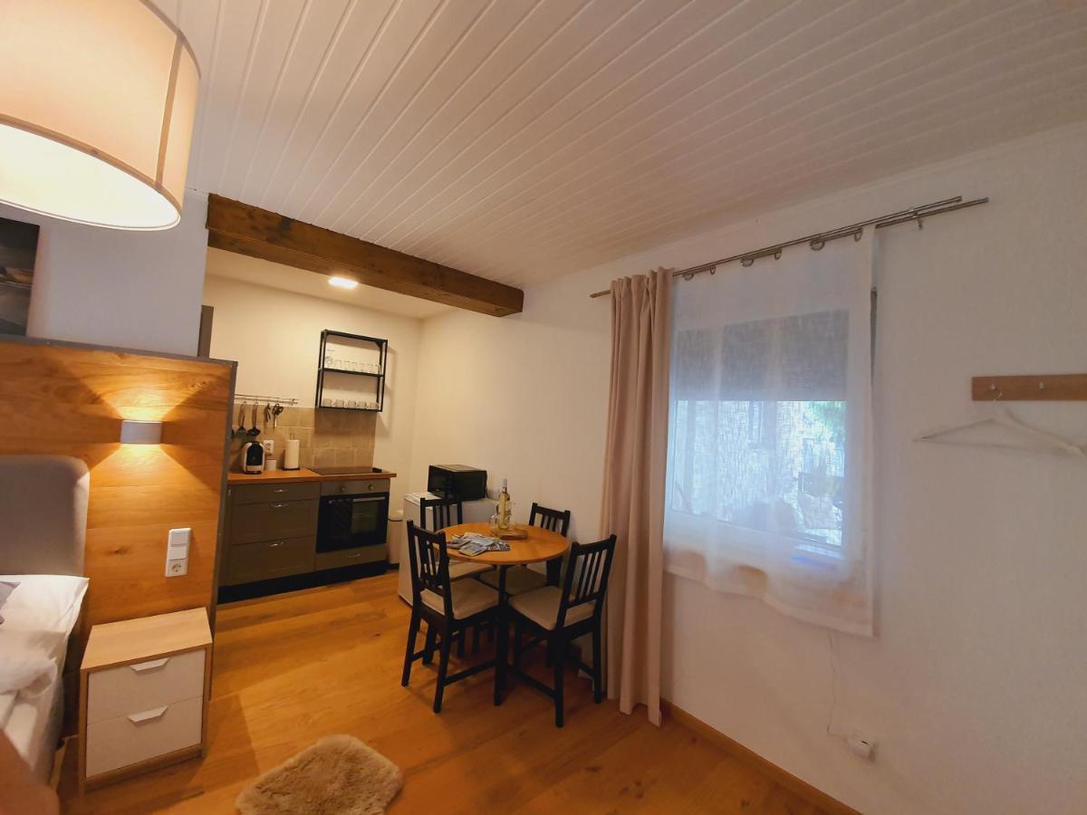 Tiny Kozma Apartment ボーデンスドルフ エクステリア 写真