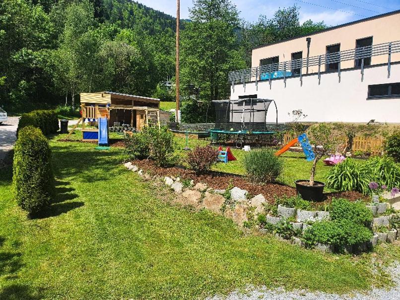 Tiny Kozma Apartment ボーデンスドルフ エクステリア 写真